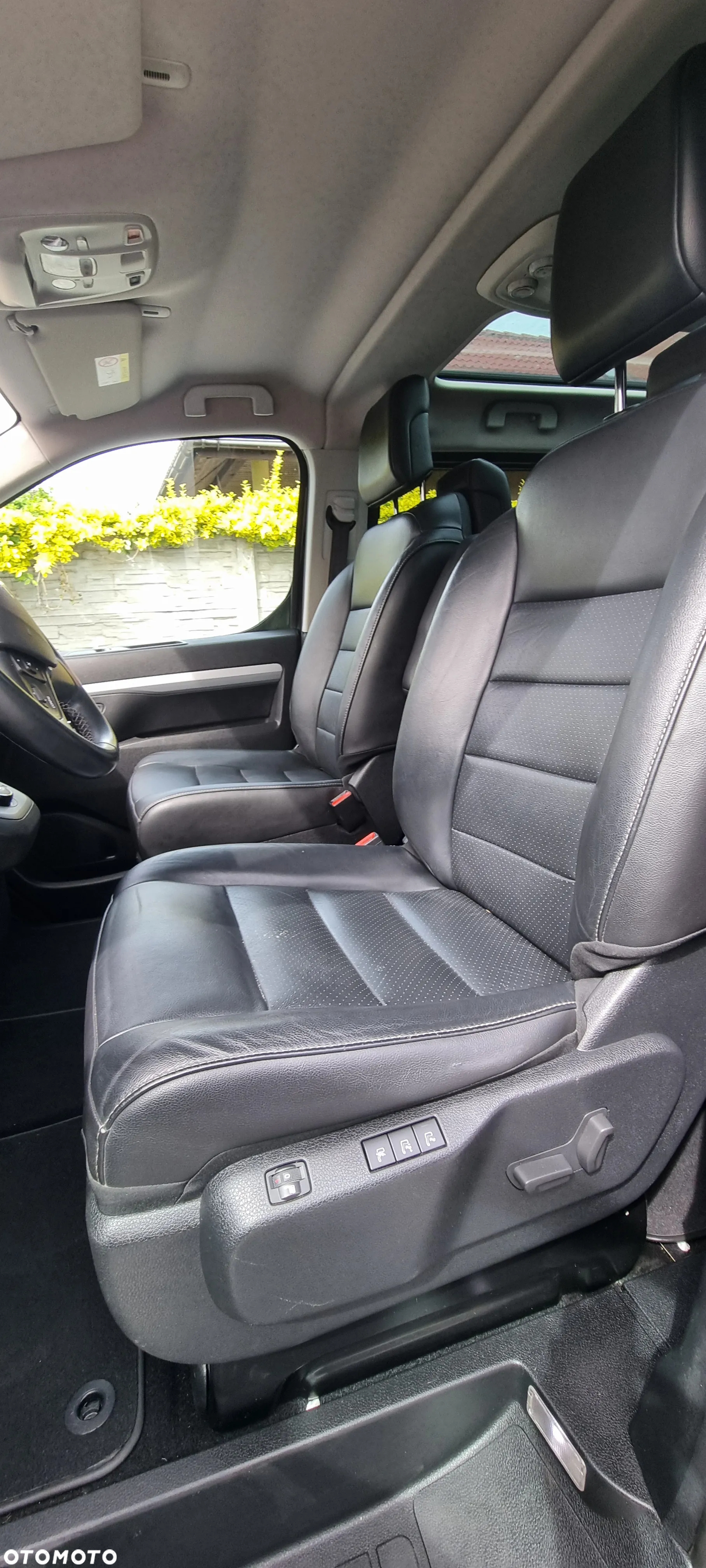 Peugeot Traveller 2.0 BlueHDi Long Business Vip - 28