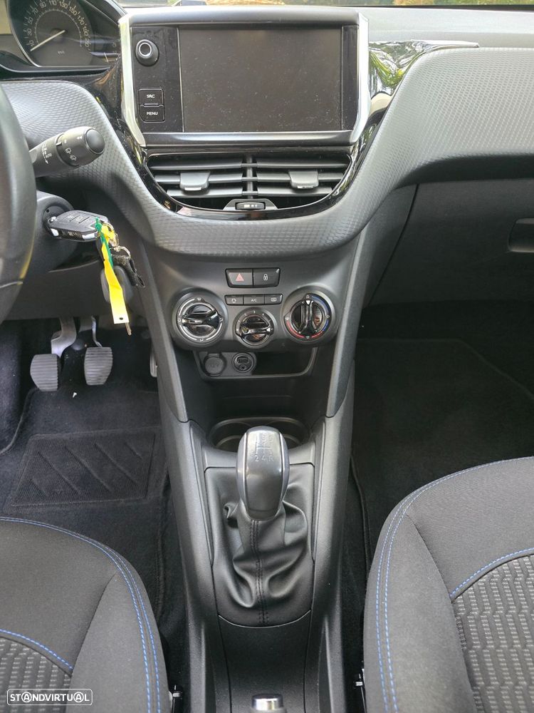 Peugeot 208 1.2 PureTech Active - 16