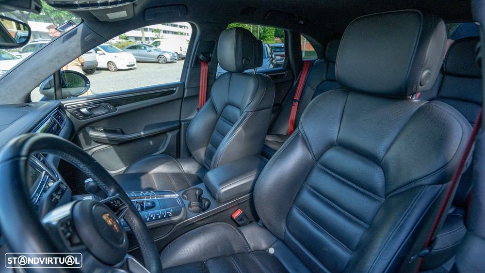 Porsche Macan Turbo Performance Package - 38