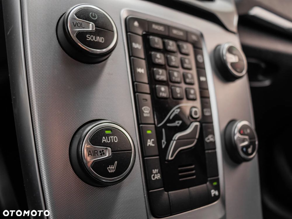Volvo V40 T2 Inscription - 29