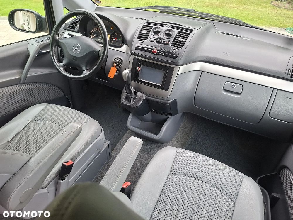 Mercedes-Benz Viano - 10