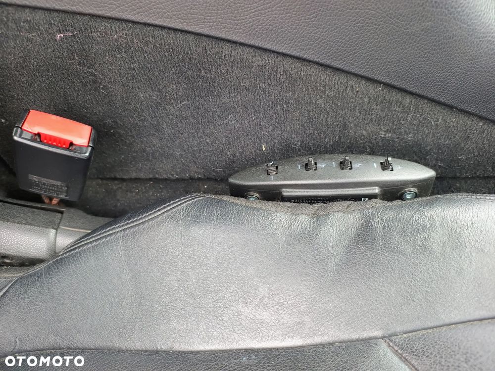 Mercedes-Benz CLK - 16