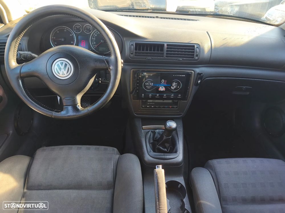 VW Passat Variant 1.9 TDi Comfortline - 11