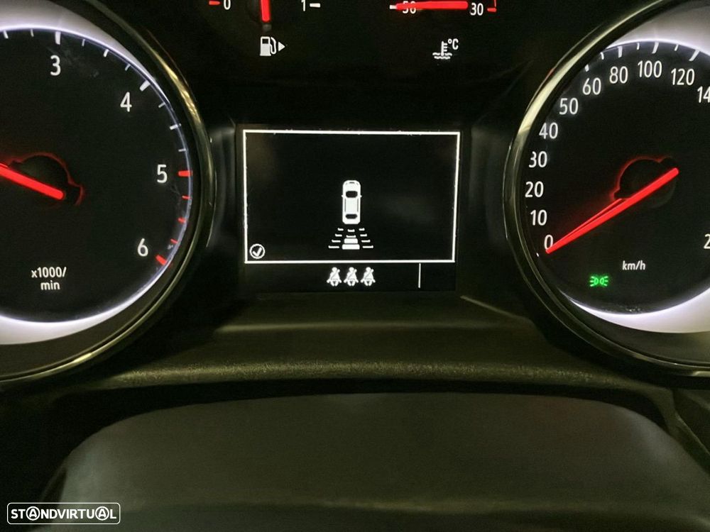 Opel Astra Sports Tourer - 13