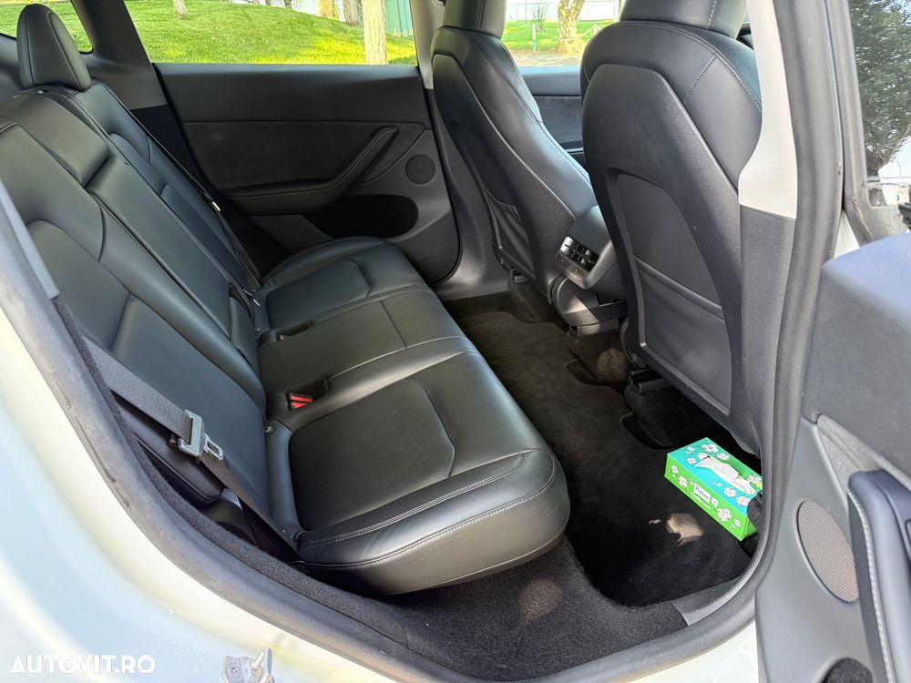 Tesla Model Y RWD - 13