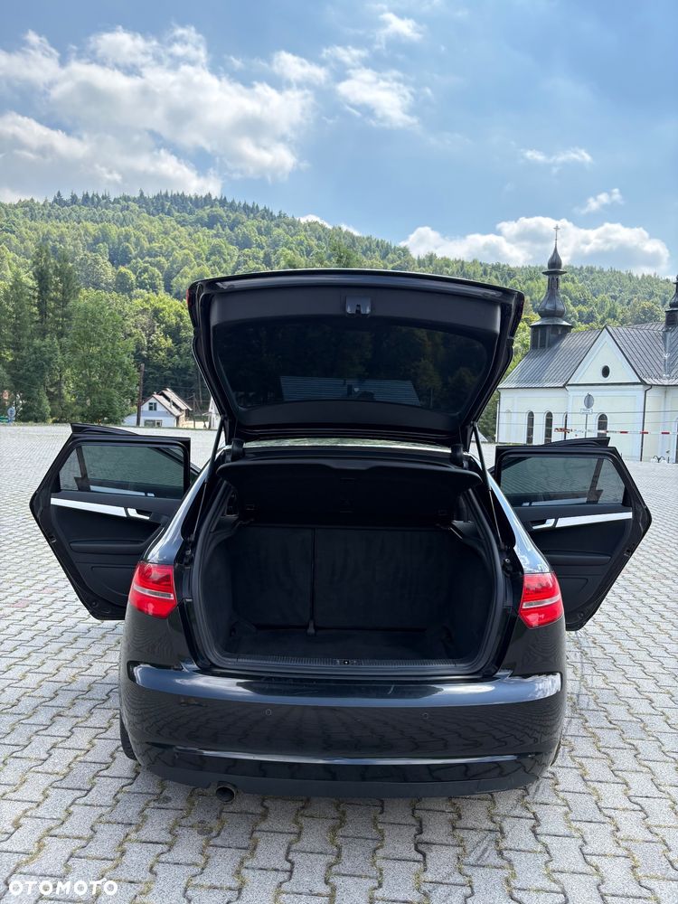 Audi A3 Sportback 1.6 TDI DPF Ambition - 4