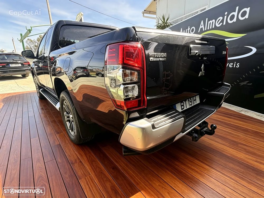 Mitsubishi L200 2.3 DI-D Strakar Club Evolution 4WD IVA DEDUTIVEL - 6