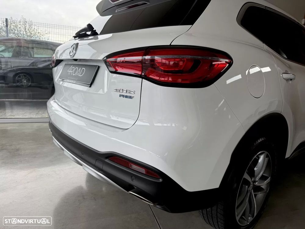 MG EHS 1.5 T-GDI Plug-in Hybrid Luxury - 38