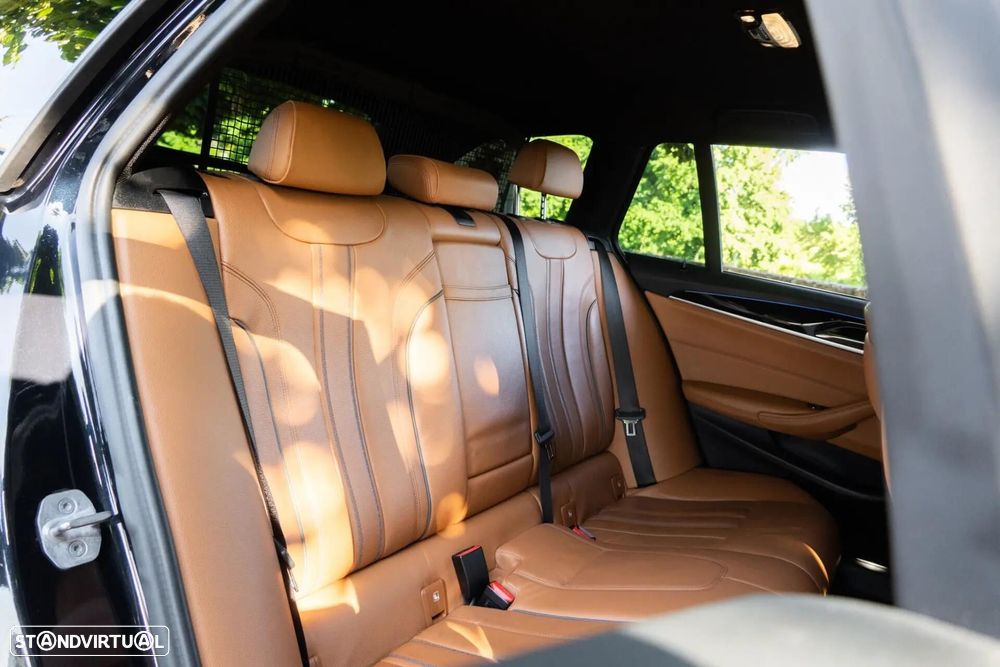 BMW 520 d Pack Desportivo M Auto - 30