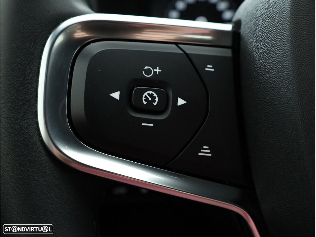 Volvo XC 40 1.5 T4 PHEV Core - 29