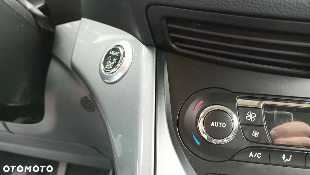 Ford C-MAX 1.6 Titanium - 11