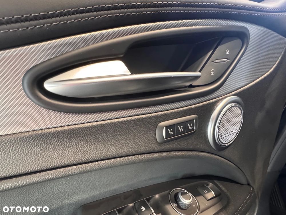 Alfa Romeo Stelvio 2.0 Turbo Veloce Q4 - 9