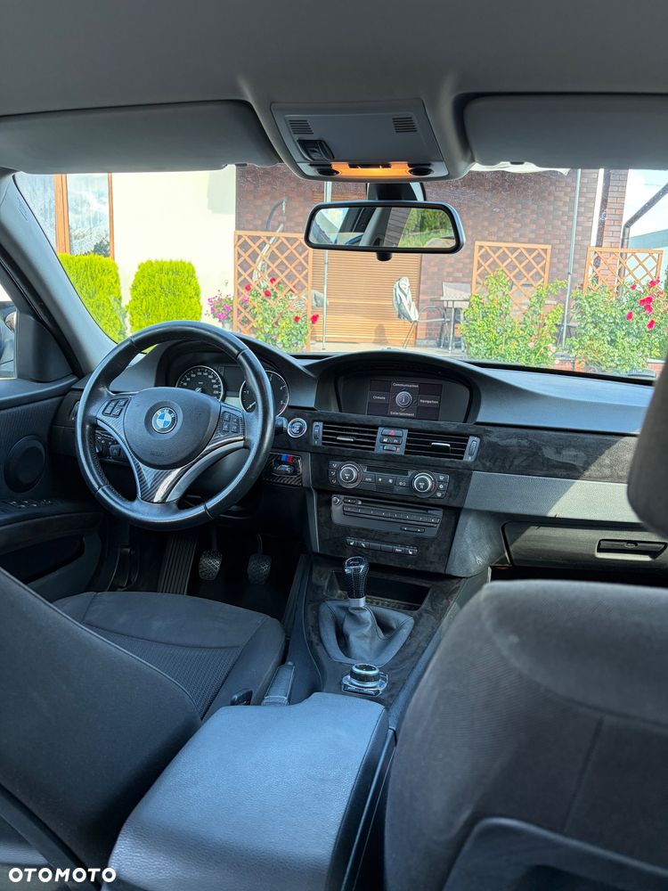 BMW Seria 3 320d - 15
