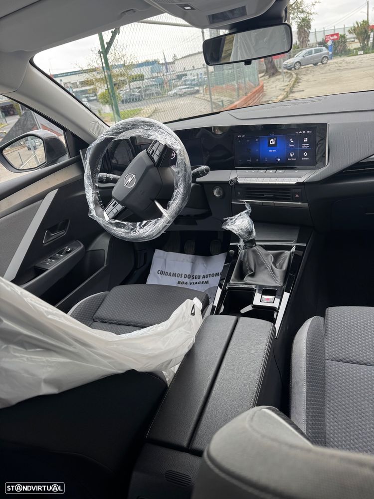 Opel Astra 1.2 T Edition - 10