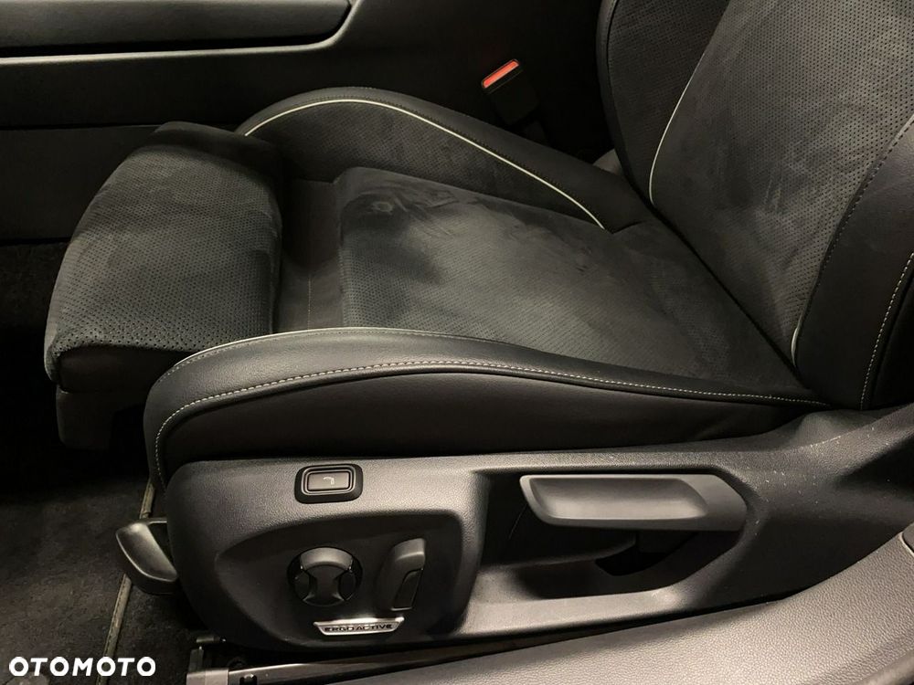 Volkswagen Passat Variant 2.0 TDI SCR Business DSG - 14