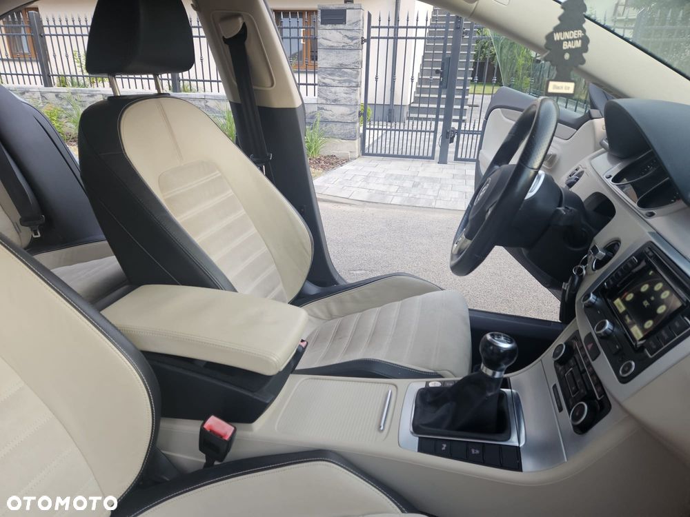 Volkswagen CC 2.0 TDI BlueMotion Technology - 17