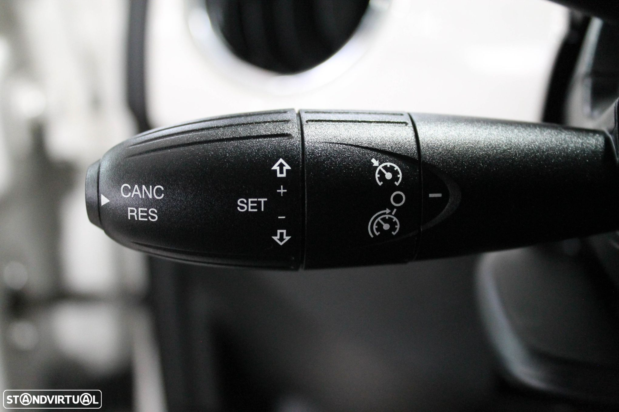 Fiat 500 1.0 Hybrid Lounge - 23