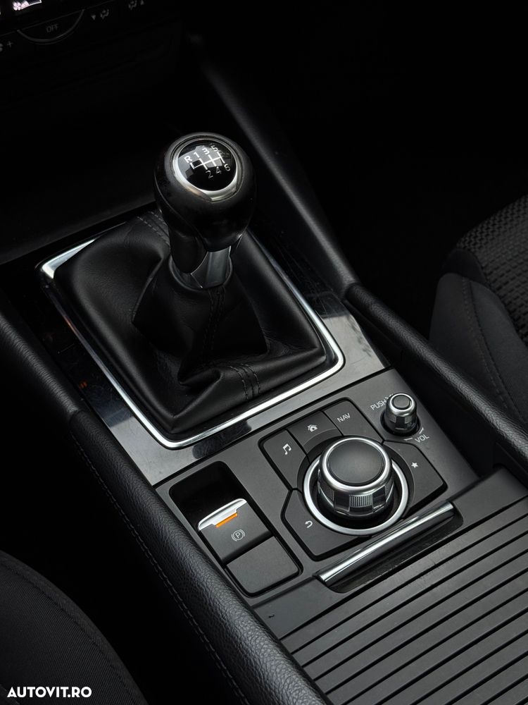 Mazda 3 - 16