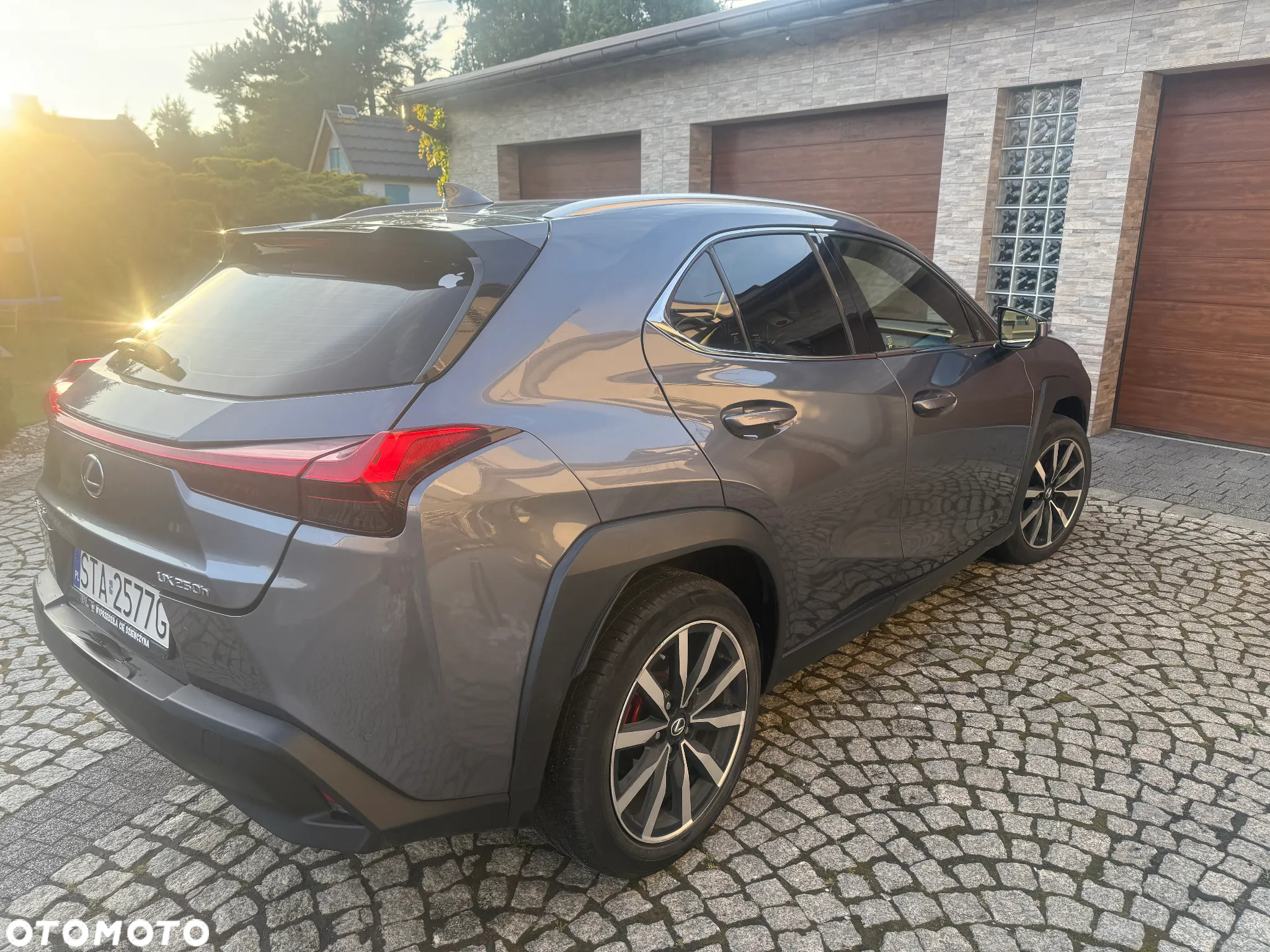 Lexus UX 200 Elegance 2WD - 3
