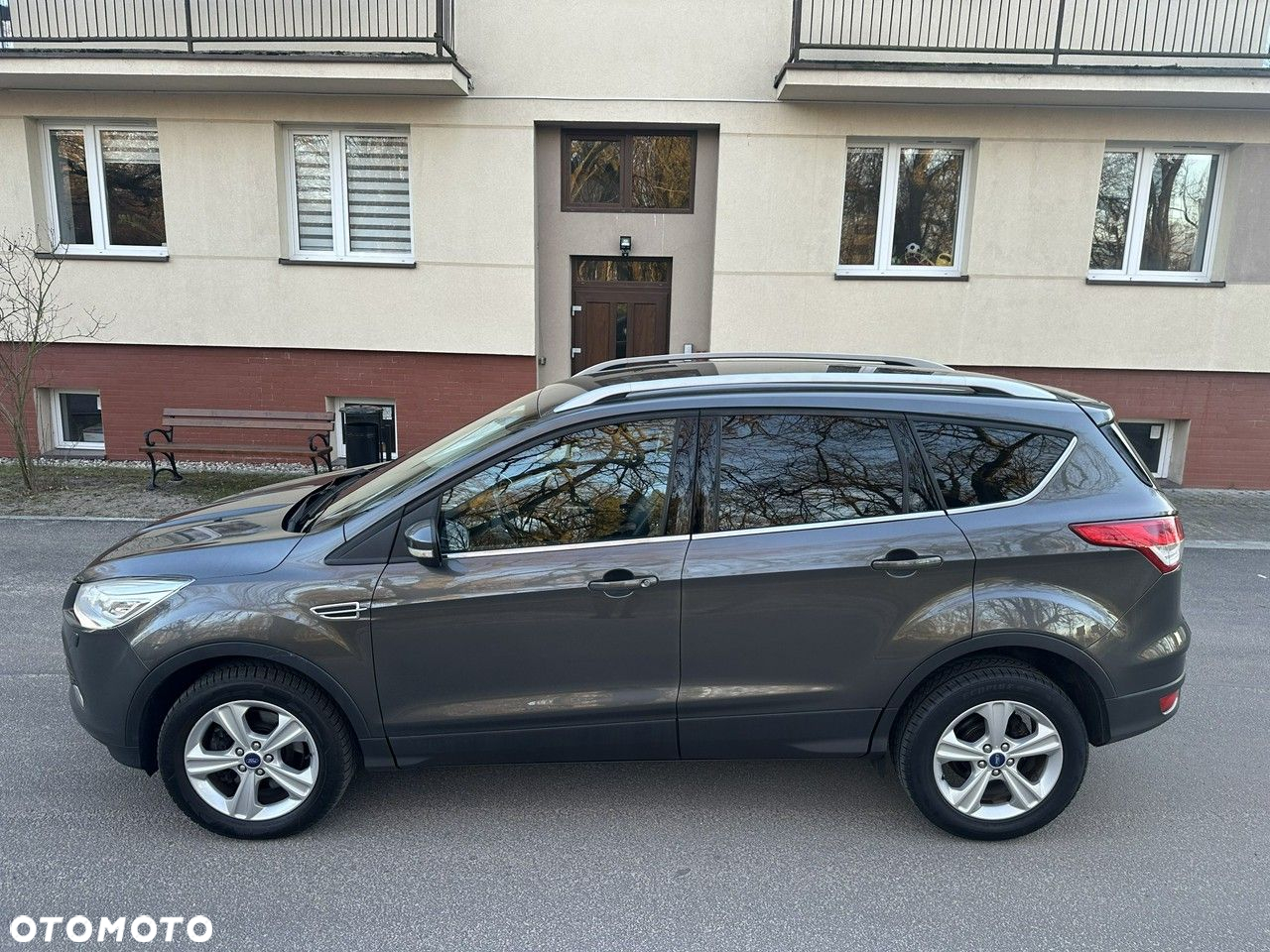 Ford Kuga - 4