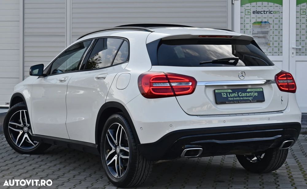 Mercedes-Benz GLA 200 7G-DCT Urban - 4