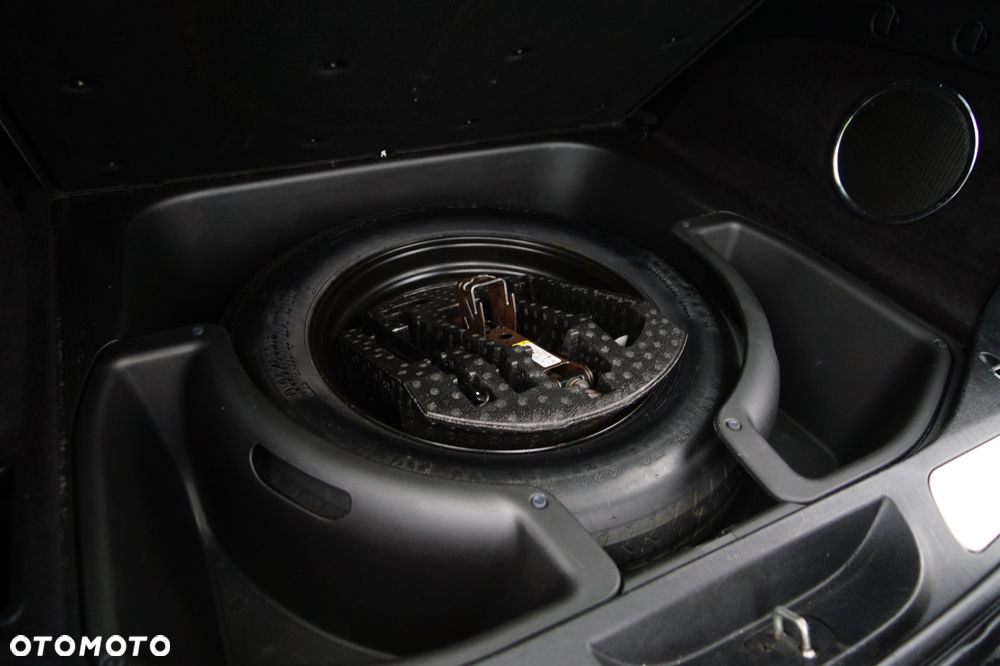 Jeep Grand Cherokee - 17