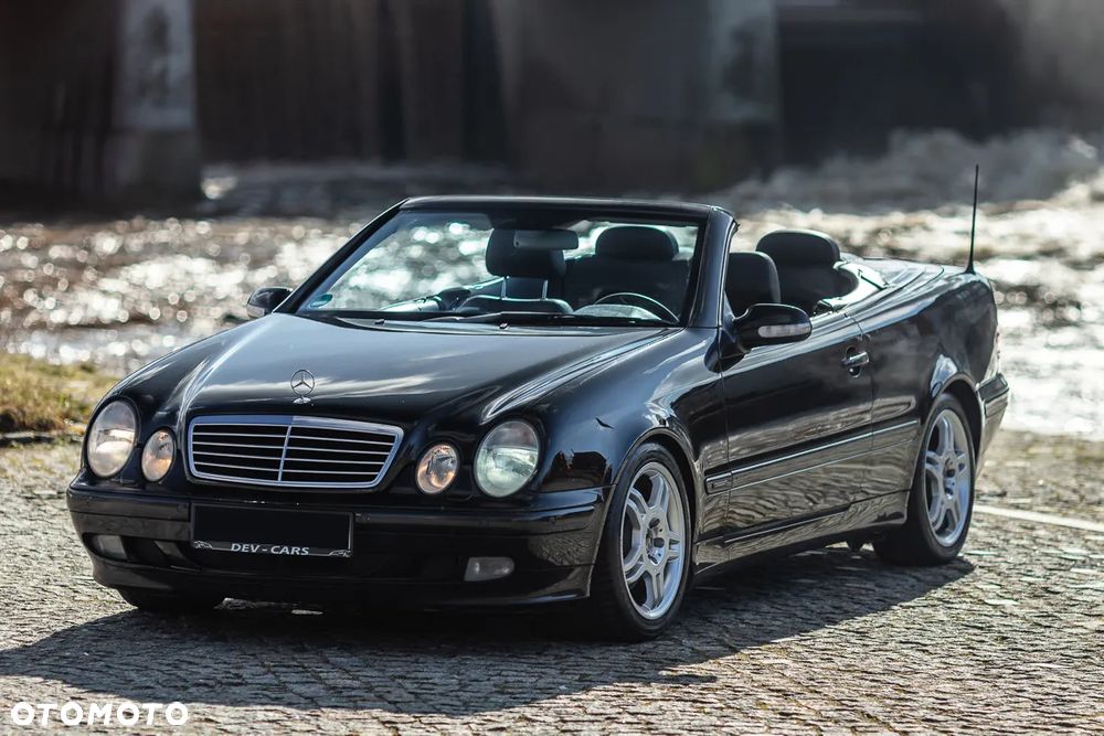 Mercedes-Benz CLK - 10