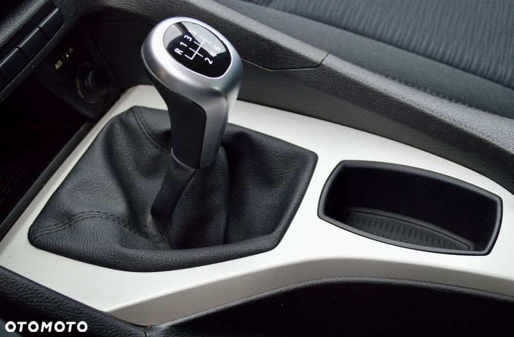 BMW X1 sDrive18i - 25