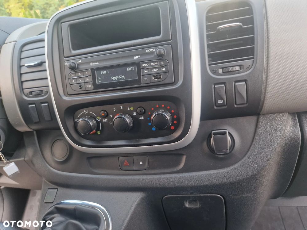 Renault Trafic - 15
