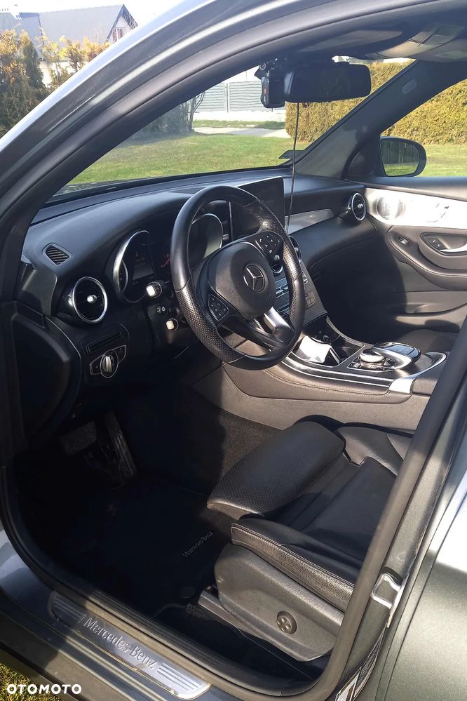 Mercedes-Benz GLC - 22