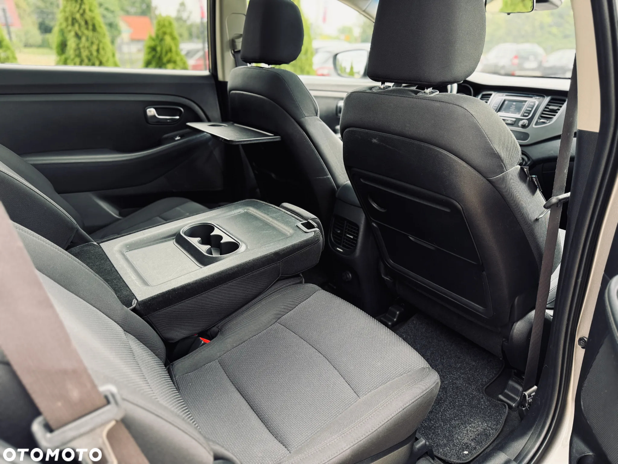 Kia Carens 1.7 CRDi M - 19