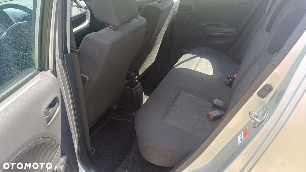 Suzuki Splash 1.0 Comfort - 17