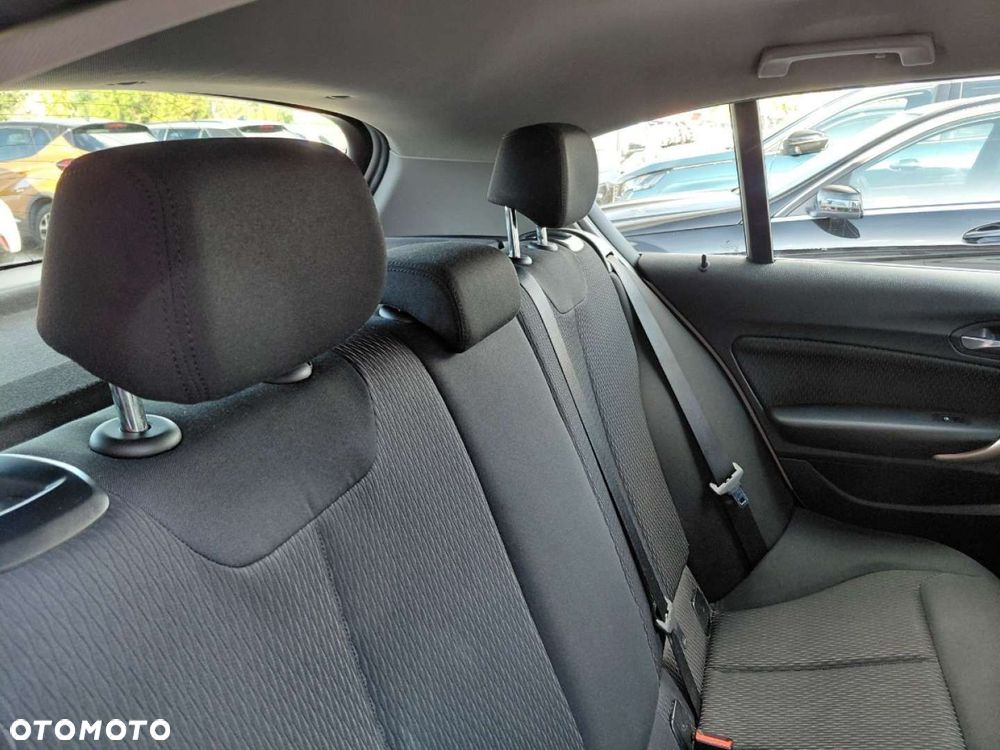 BMW Seria 1 - 17