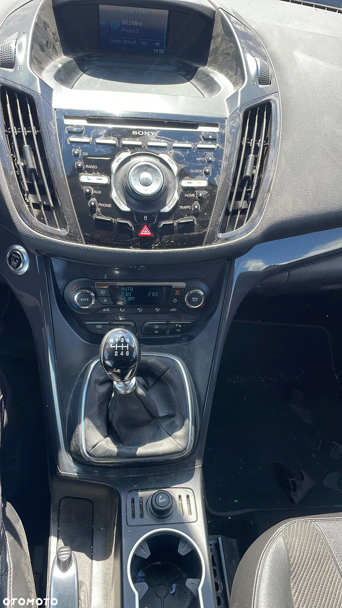 Ford Kuga 2.0 TDCi 2x4 Titanium - 14