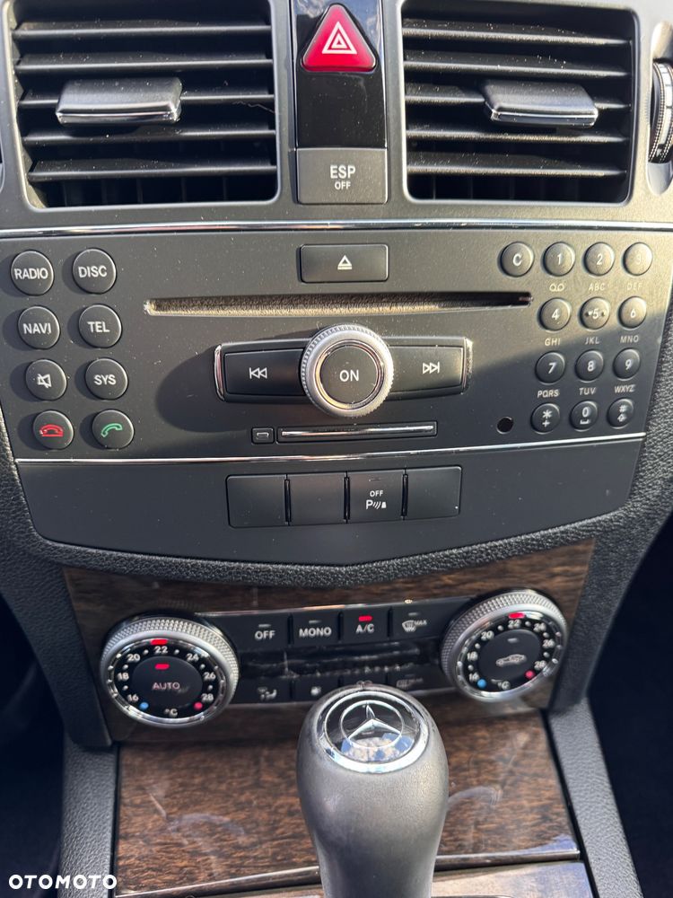 Mercedes-Benz Klasa C 220 CDI DPF Automatik Elegance - 16