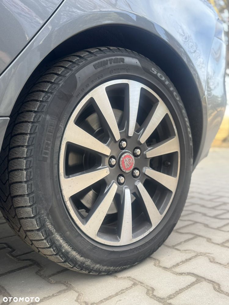 Jaguar XE 2.0 D AWD Pure - 5