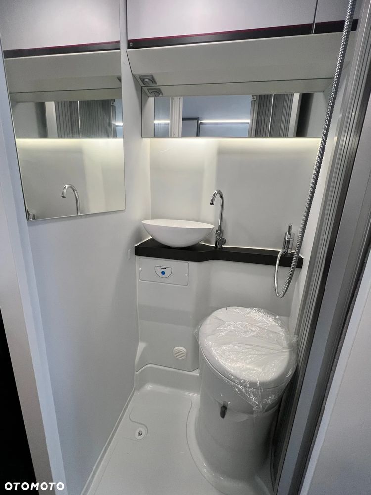 Adria Twin Sports 640 SG - 17