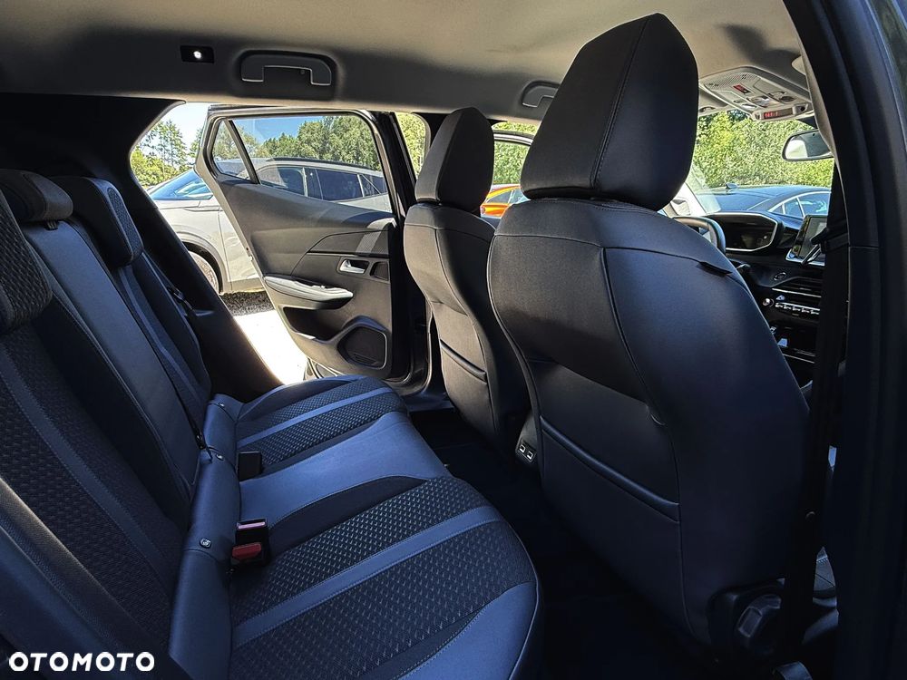 Peugeot 2008 BlueHDi 100 Allure - 18