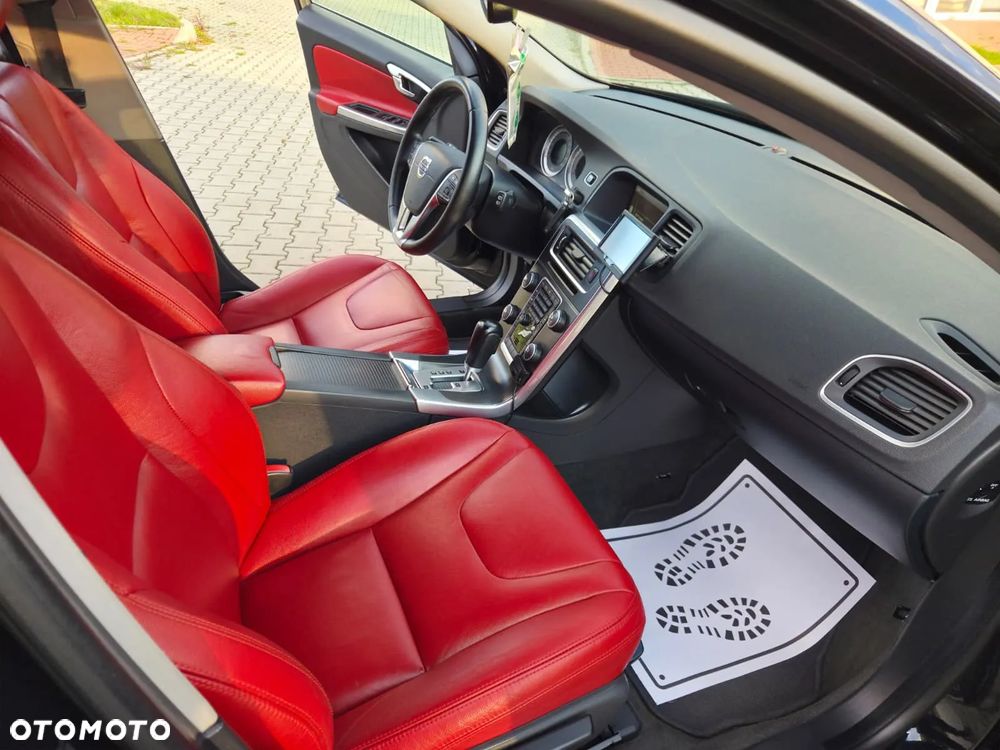 Volvo V60 D3 Geartronic Momentum - 16