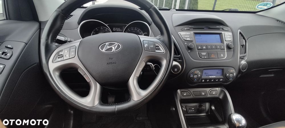 Hyundai ix35 blue 1.6 2WD Finale Silver - 12
