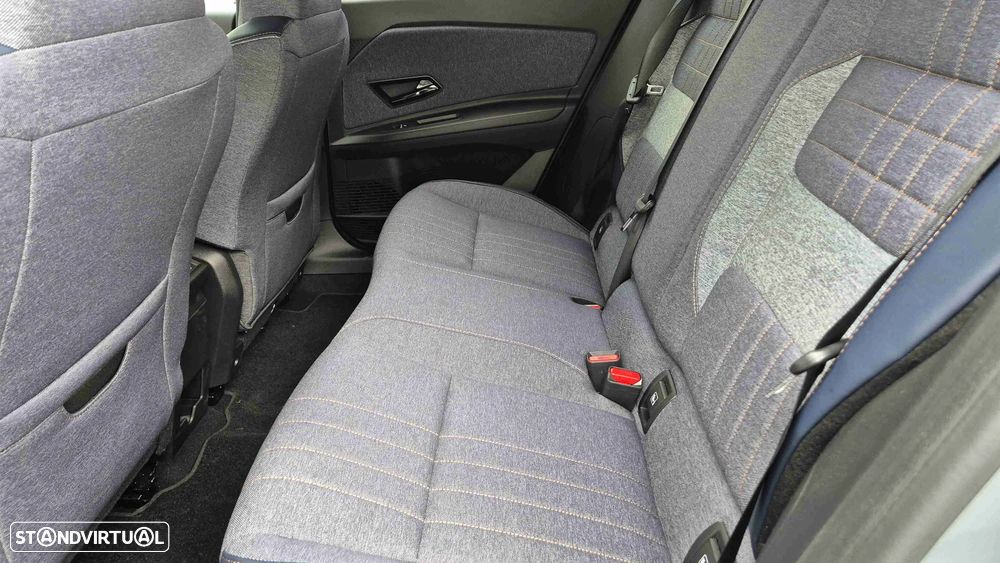 Renault 4 E-Tech 52 kWh Techno Autonomia Conforto - 11