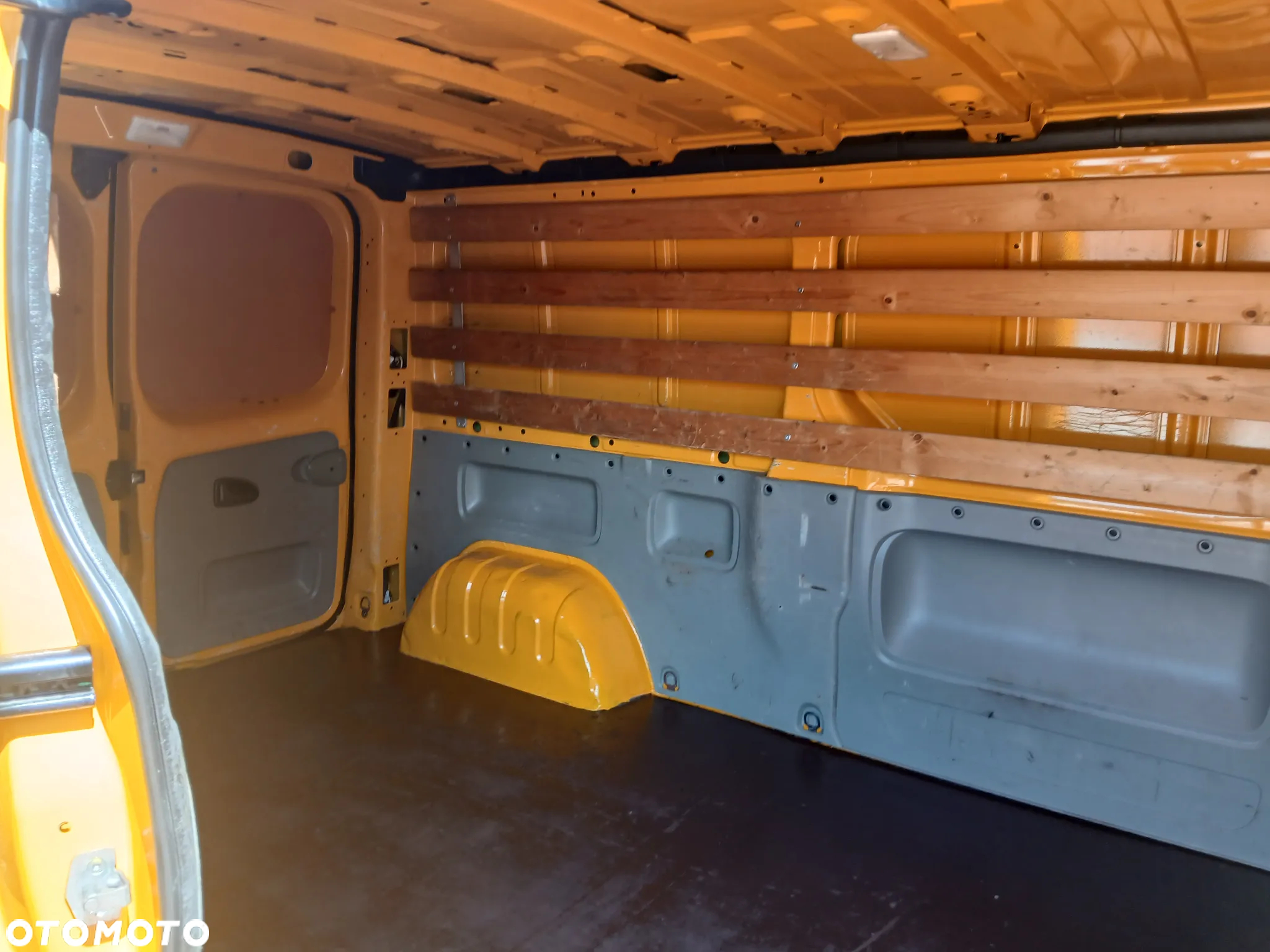 Renault TRAFIC - 9