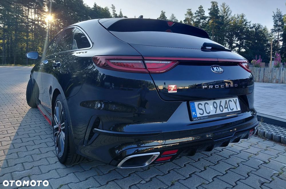 Kia ProCeed - 10
