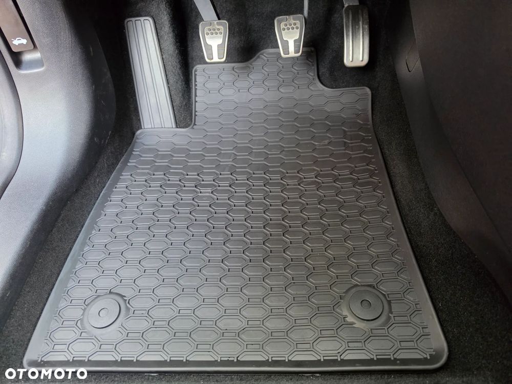Ford Fiesta 1.0 EcoBoost STart-Stop ST-LINE - 34