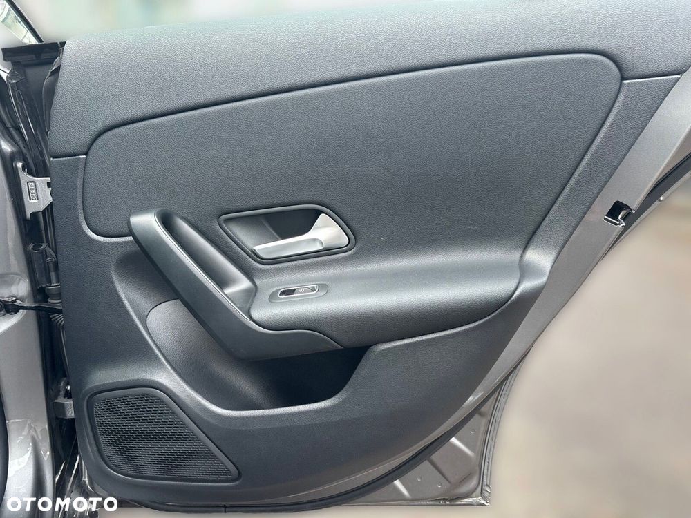 Mercedes-Benz CLA - 23