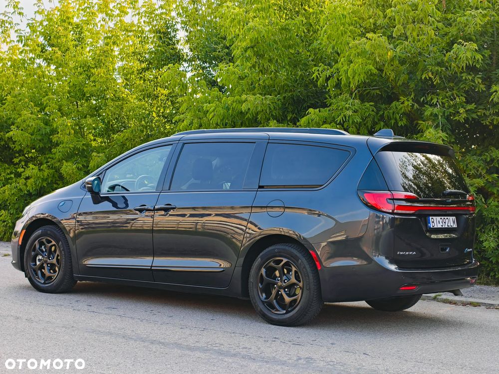 Chrysler Pacifica - 7