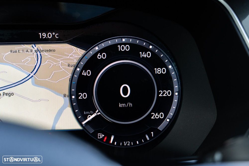 VW Tiguan 2.0 TDI Highline DSG - 17