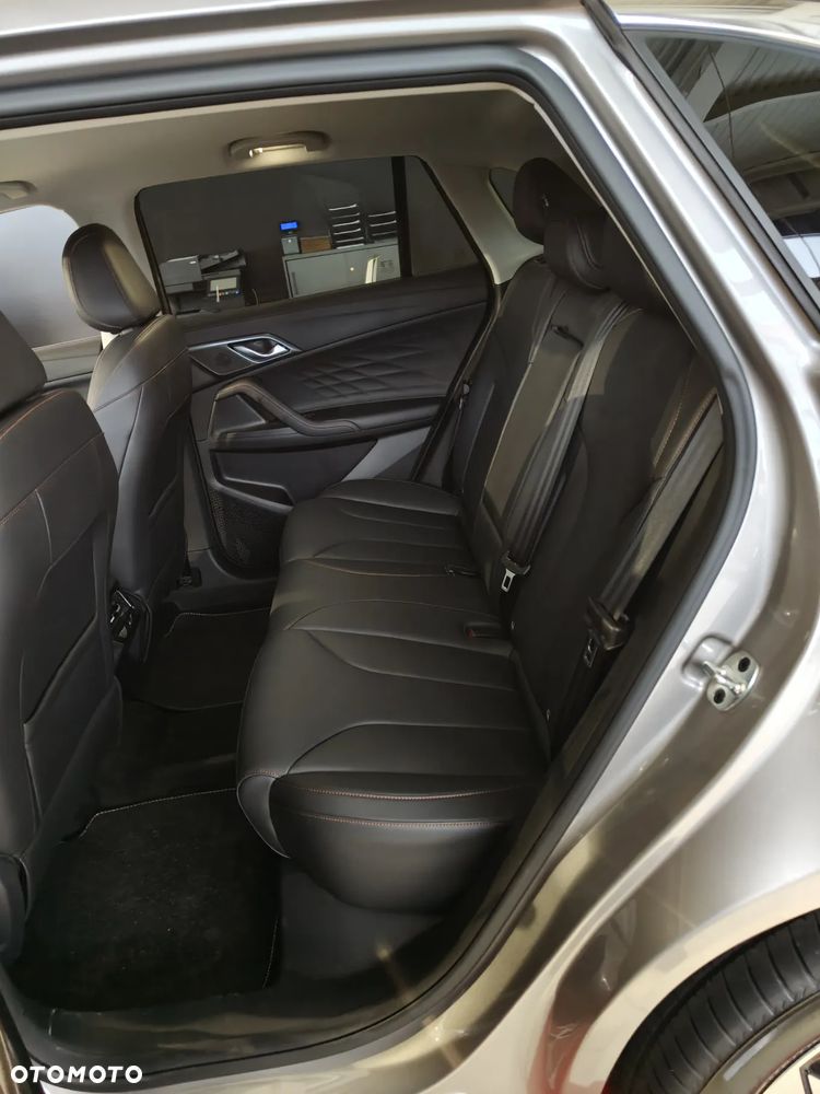 MG HS 1.5 T-GDI Exclusive - 17