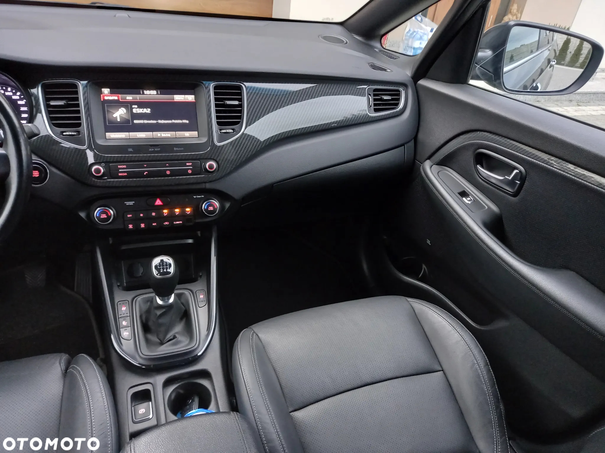 Kia Carens 1.7 CRDi Business Line 7os - 18