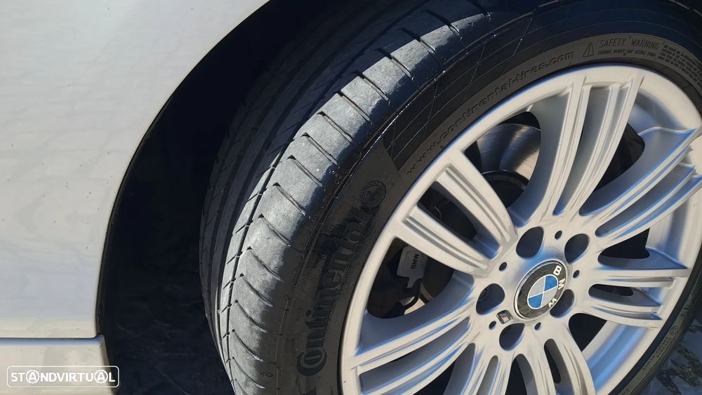 BMW 120 d Pack M - 12